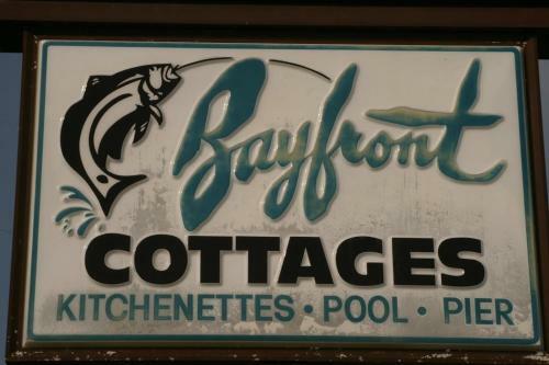 Motel Bayfront Cottages