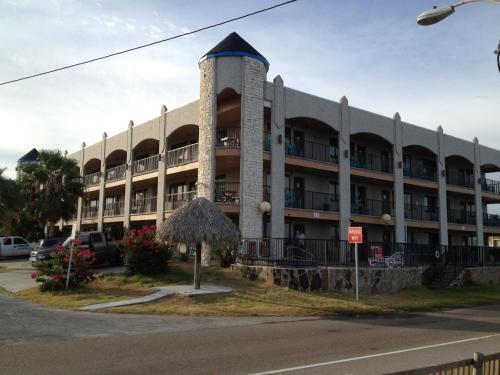 Hunt's Castle Hotel