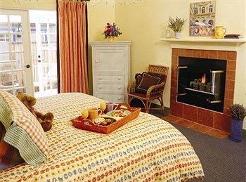 Bed & Breakfast Lavender, A Four Sisters Inn