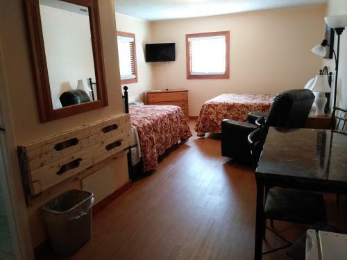 Hotel Riverbend Lodging