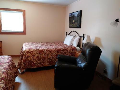 Hotel Riverbend Lodging