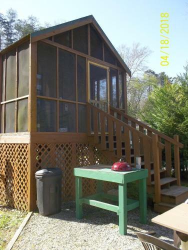Hotel Riverbend Lodging
