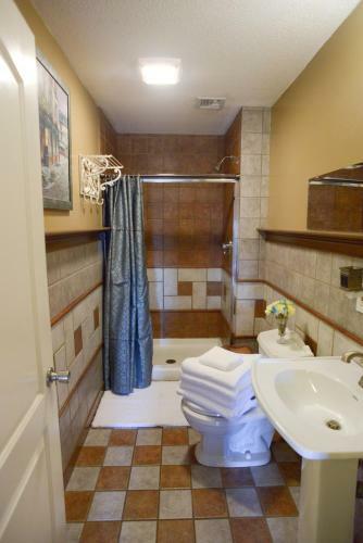 Naomi's Inn Bed & Breakfast