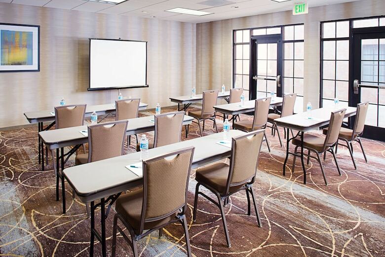Hotel Homewood Suites- Lancaster- California