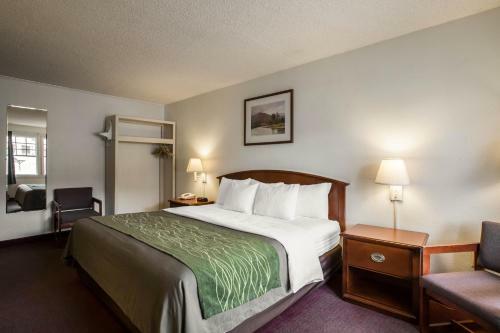 Hotel Comfort Inn On The River - Cherokee