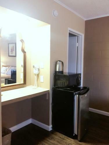 Motel Royal Inn And Suites