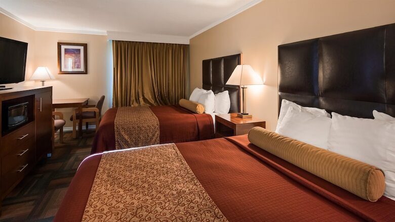 Hotel Best Western Plus Northwoods Inn