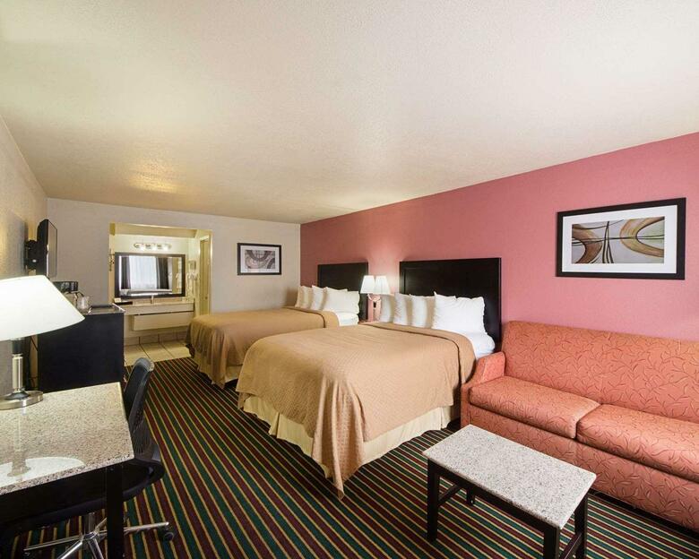 Hotel Quality Inn & Suites