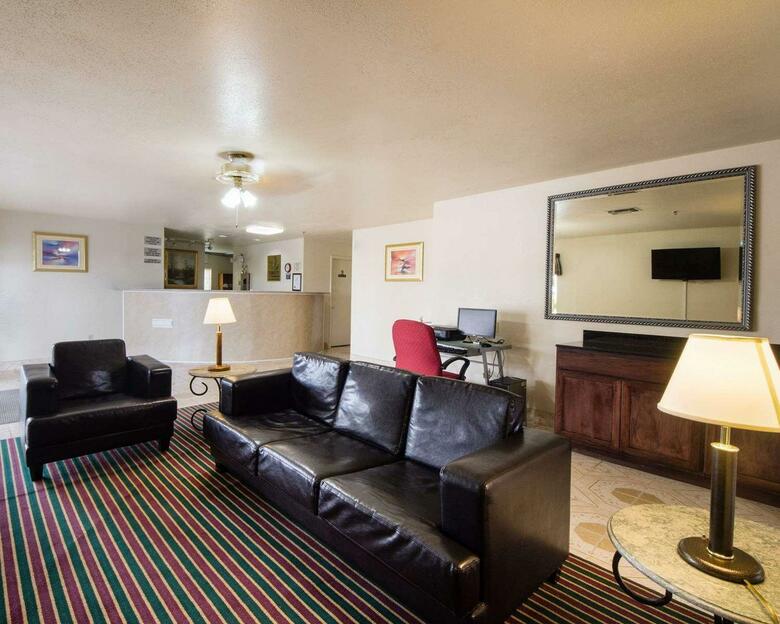 Hotel Quality Inn & Suites
