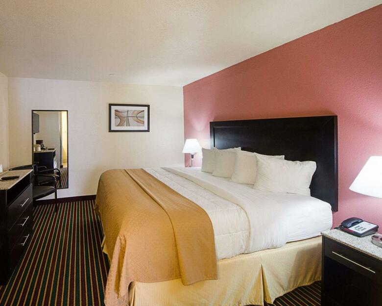Hotel Quality Inn & Suites