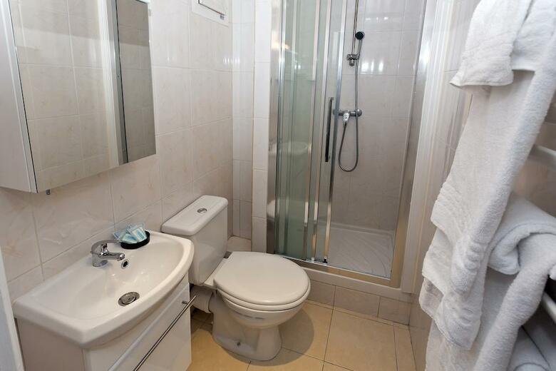 Hotel Hipotel Paris Buttes Chaumont