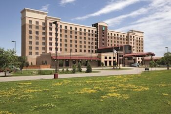 Hotel Embassy Suites Minneapolis - North