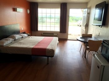 Motel 6 Waxahachie
