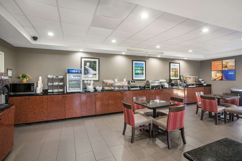 Hotel Comfort Suites Forsyth