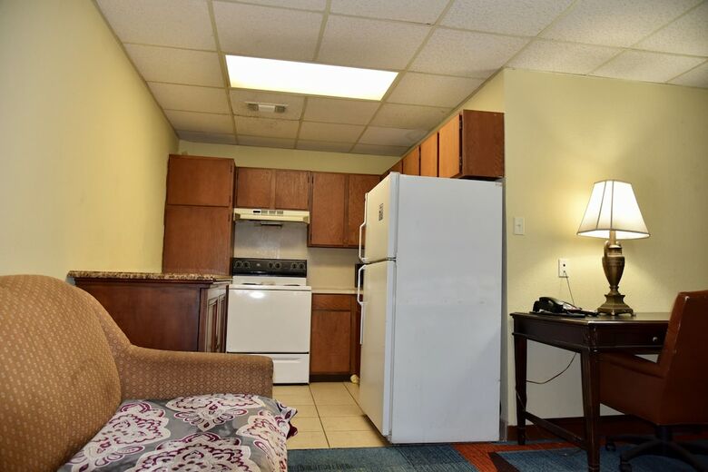 Extended Stay Motel - Snyder