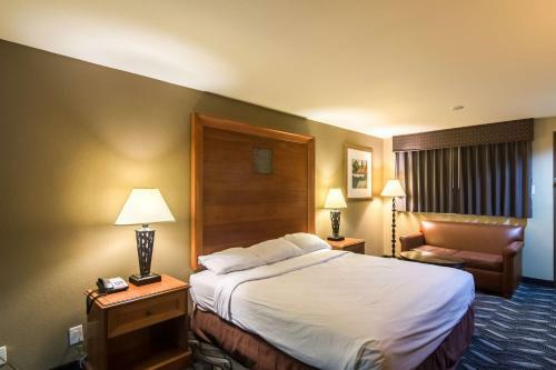 Motel Cline Shale Inn & Suites