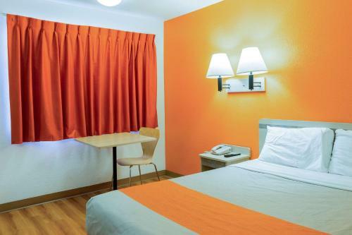 Motel 6 Mojave