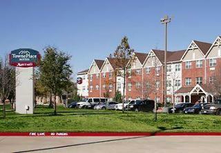 Hotel Towneplace Suites By Marriott Dallas Bedford