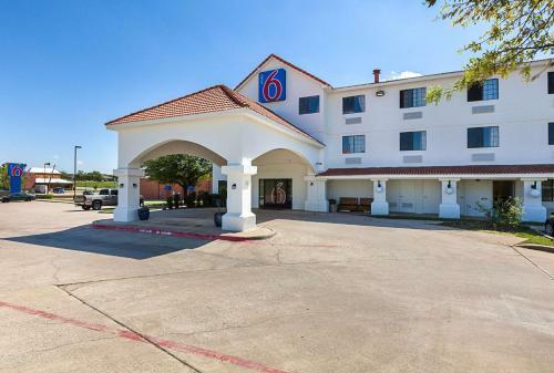 Motel 6 Ft Worth - Bedford