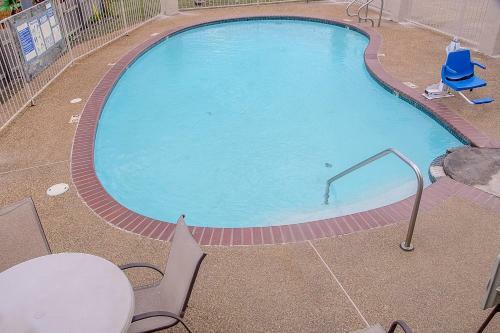 Motel 6 Canton