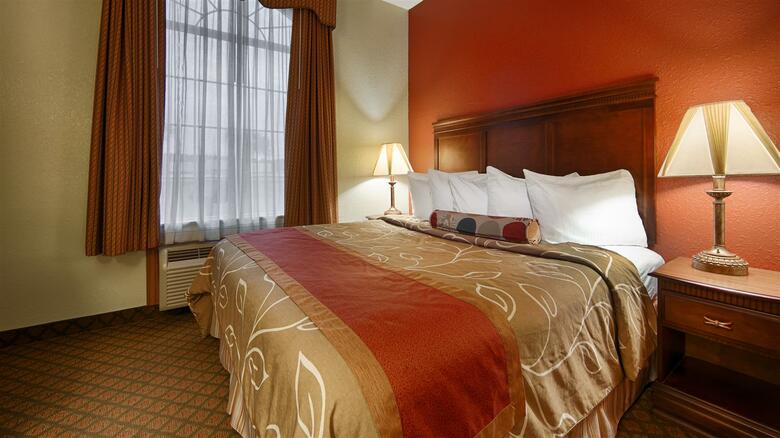 Hotel Best Western Plus Bradbury Inn And Suites