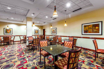 Hotel Comfort Suites Waycross