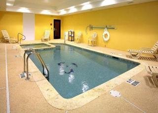 Hotel Comfort Suites Waycross