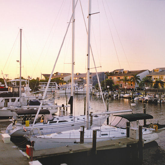 Hotel Fishermens Village Resort