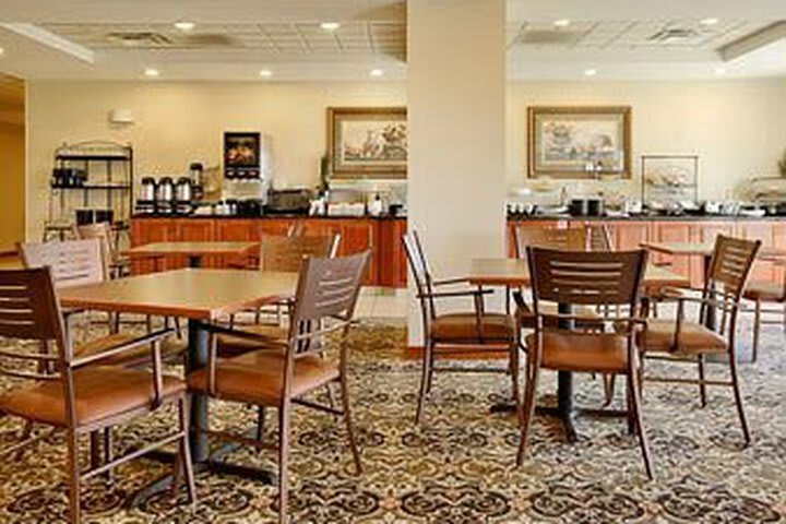 Hotel Wingate By Wyndham Cedar Falls