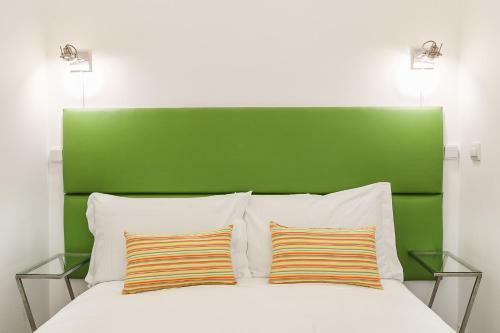 Apartamento Cr - Correeiros