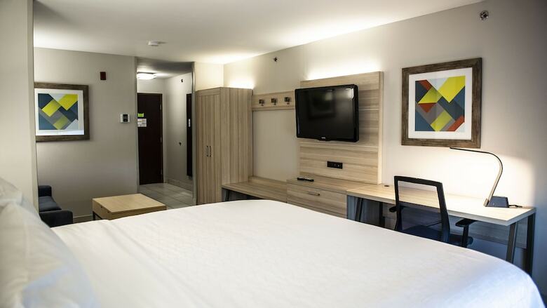 Holiday Inn Express Hotel & Suites Sedalia
