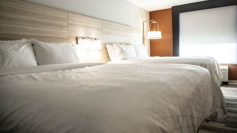Holiday Inn Express Hotel & Suites Sedalia