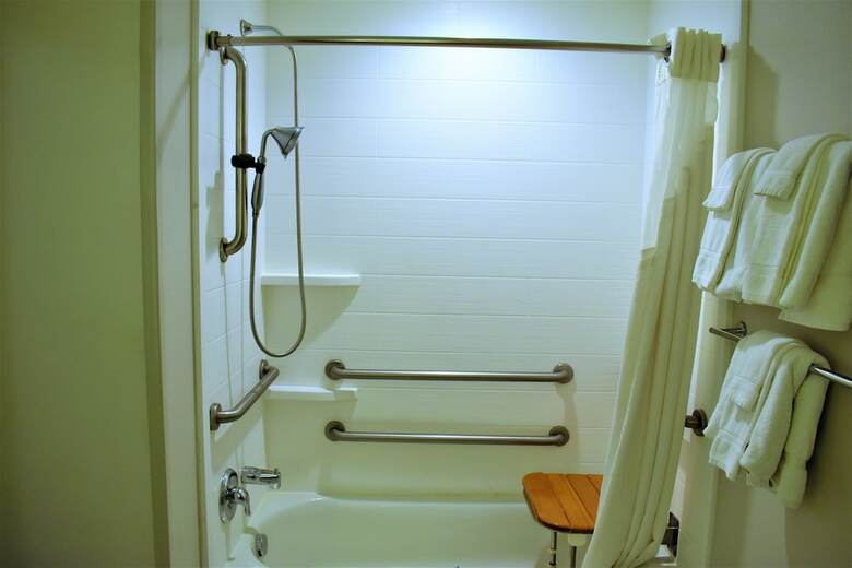 Holiday Inn Express Hotel & Suites Sedalia