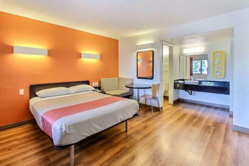 Motel 6 San Jose - Campbell