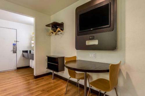 Motel 6 Redlands