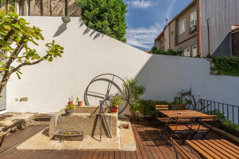 Porto Lounge Hostel & Guesthouse