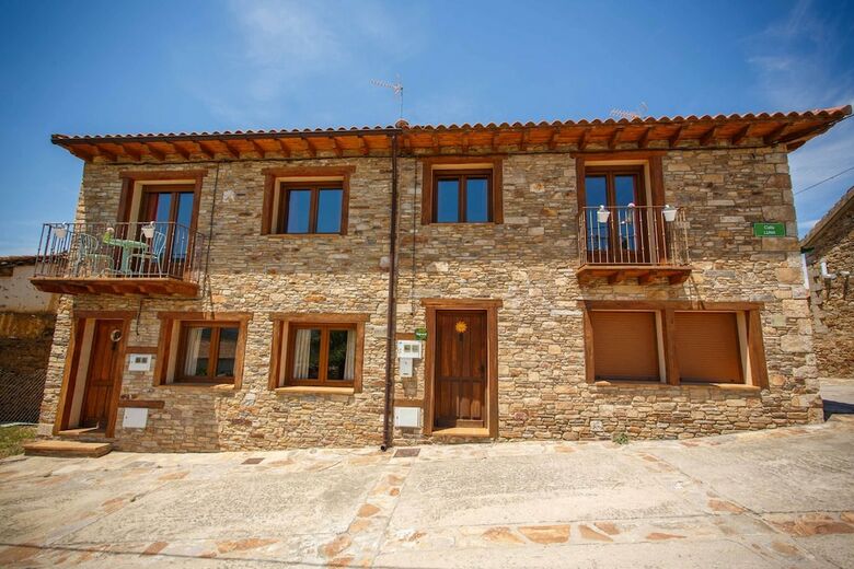 Agroturismo El Bulin De Paredes