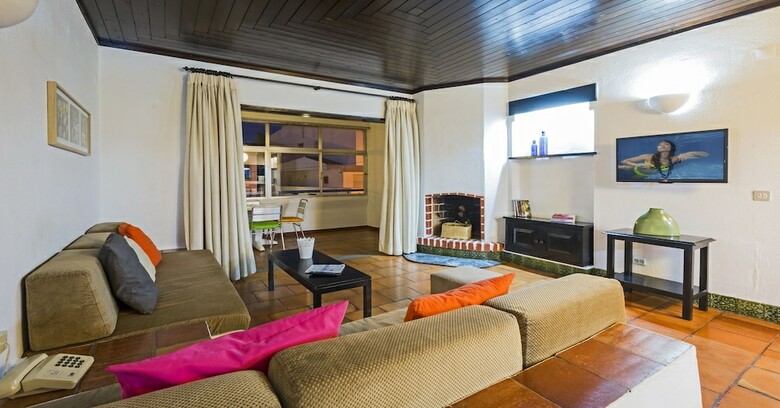 Apartamentos Azul Mar