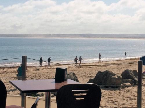 Hostal Peniche Sleep House Residence