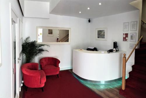 Hostal Peniche Sleep House Residence