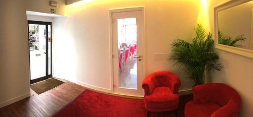 Hostal Peniche Sleep House Residence