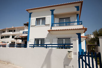 Ericeira Chill Hill Hostel & Private Rooms