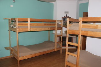 Ericeira Chill Hill Hostel & Private Rooms