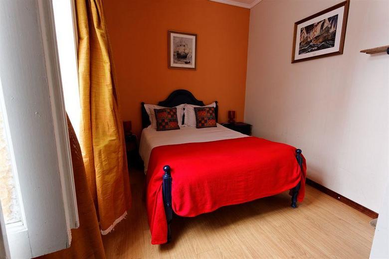 Hostal Guest House Alvares Cabral