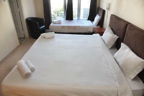 Hostal City Centre Palmira Guesthouse