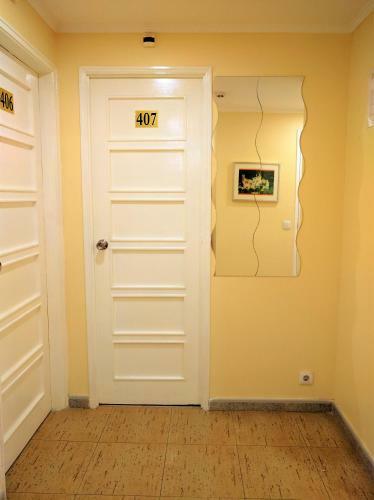 Hostal City Centre Palmira Guesthouse
