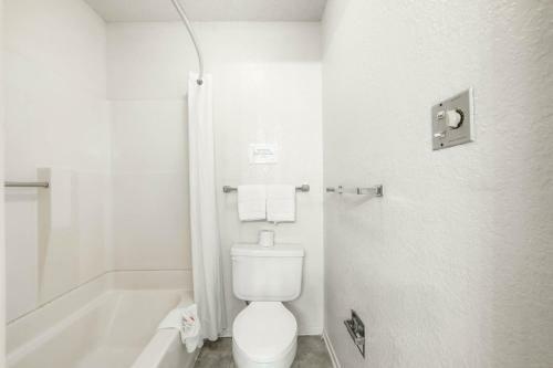 Oyo Hotel Junction Tx I-10