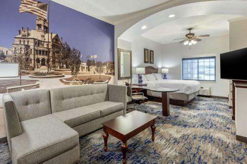 Holiday Inn Express Hotel & Suites Sulphur Springs