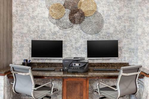 Holiday Inn Express Hotel & Suites Sulphur Springs
