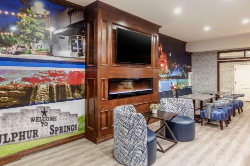 Holiday Inn Express Hotel & Suites Sulphur Springs